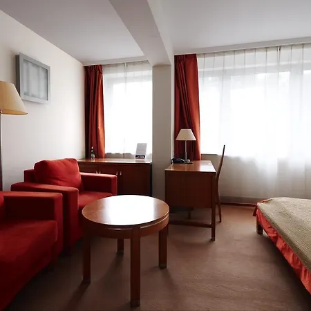 Rezydencja Belweder Klonowa 3* Warszawa