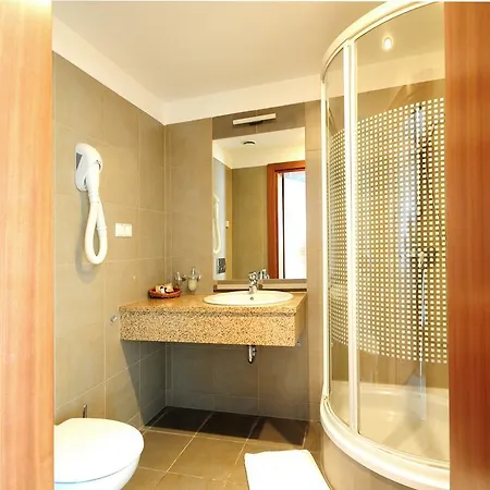 לינה וארוחת בוקר Rezydencja Belweder Klonowa ורשה