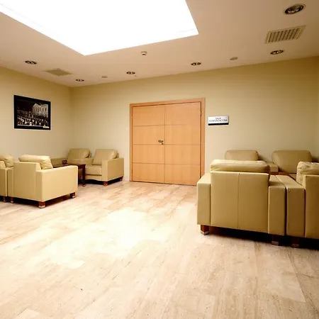 Rezydencja Belweder Klonowa 住宿加早餐酒店 3*