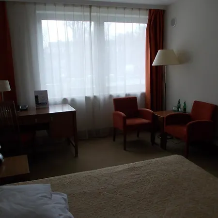 Rezydencja Belweder Klonowa 3*