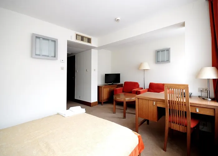 Rezydencja Belweder Klonowa 3*