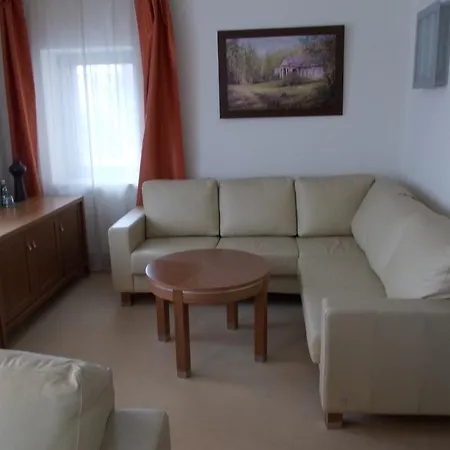 B&B Rezydencja Belweder Klonowa 3*